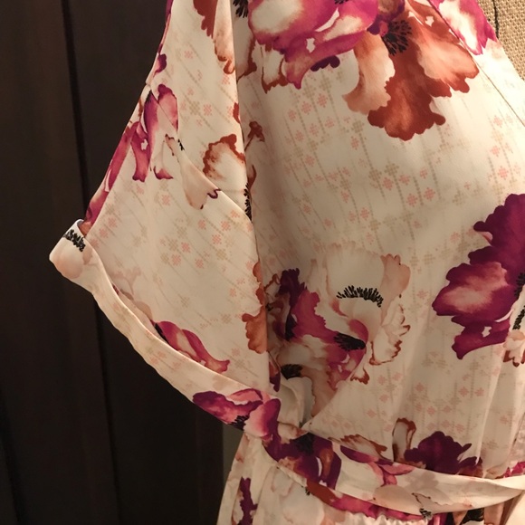 Pink and Cream Floral Dress - Picture 2 of 3